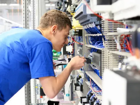 SAV MAINTENANCE TECHNIQUE